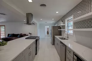 1610 Pecan St, Georgetown, TX 78626 - Photo 14