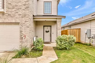 129 Rowdy Yates Wy, Jarrell, TX 76537 - Photo 2