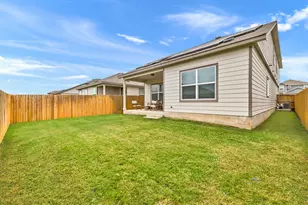 129 Rowdy Yates Wy, Jarrell, TX 76537 - Photo 32