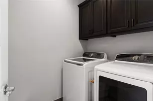 1511 Lawrence St, Austin, TX 78741 - Photo 12