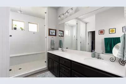 1511 Lawrence Street, Austin, TX 78741 - Photo 16