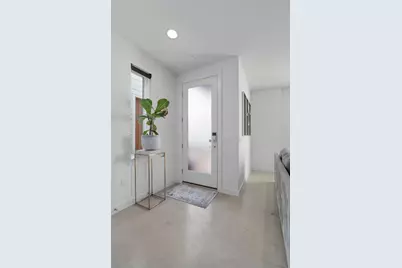 4020 Airport Boulevard #7, Austin, TX 78722 - Photo 8