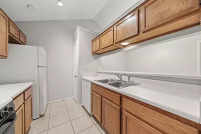411 Greenlawn Boulevard, Round Rock, TX 78664 - Photo 12