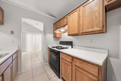 411 Greenlawn Boulevard, Round Rock, TX 78664 - Photo 14