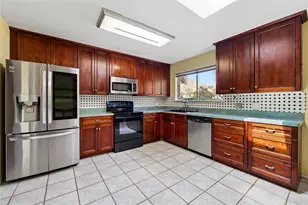 12715 Crystal Creek Dr, Buda, TX 78610 - Photo 6