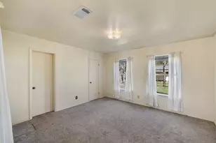 809 N Main St, Lexington, TX 78947 - Photo 18
