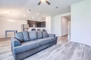 117 Balsam St, Hutto, TX 78634 - Photo 6