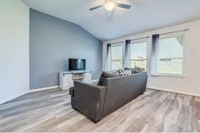 117 Balsam Street, Hutto, TX 78634 - Photo 4