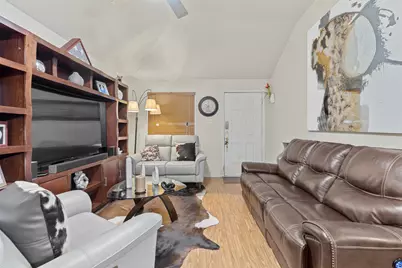 1000 Christopher Drive #B, Round Rock, TX 78681 - Photo 6