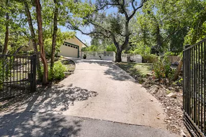 2412 Deer Pass, Austin, TX 78746 - Photo 20