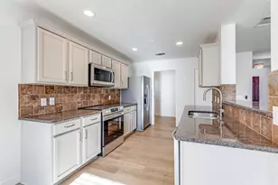 109 Orange Tree Ln, Georgetown, TX 78626 - Photo 10