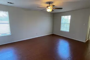 11816 Plains Valley Dr, Del Valle, TX 78617 - Photo 10