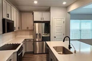 704 Giorgio Moroder Dr, Hutto, TX 78634 - Photo 4