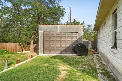 2705 Cory Lane, Spicewood, TX 78669 - Photo 24