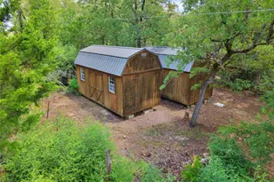 810 Pine Valley Loop, Smithville, TX 78957 - Photo 4