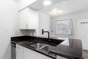 2401 Manor Rd, Austin, TX 78722 - Photo 8