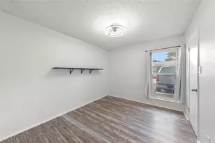 2401 Manor Rd, Austin, TX 78722 - Photo 12