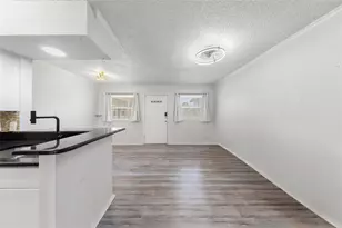 2401 Manor Rd, Austin, TX 78722 - Photo 6