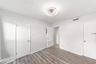 2401 Manor Rd, Austin, TX 78722 - Photo 14