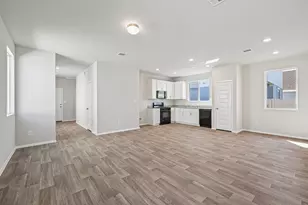 154 Daylily Dr, Elgin, TX 78621 - Photo 10