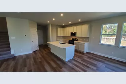 2800 Joe Dimaggio Boulevard #63, Round Rock, TX 78665 - Photo 4