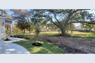 2800 Joe Dimaggio Boulevard #63, Round Rock, TX 78665 - Photo 2