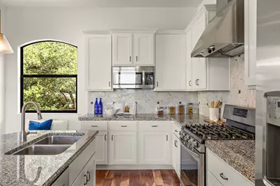 13803 Lakeview Drive, Austin, TX 78732 - Photo 20