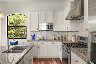 13803 Lakeview Dr, Austin, TX 78732 - Photo 20