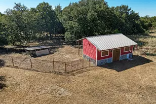 2812 Co Rd 205, Lampasas, TX 76550 - Photo 38