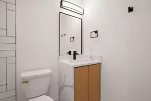 2416 E 10th St, Austin, TX 78702 - Photo 16