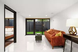 2416 E 10th St, Austin, TX 78702 - Photo 28