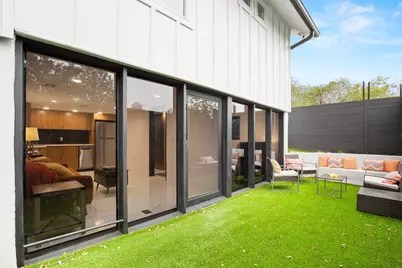 2416 E 10th Street, Austin, TX 78702 - Photo 24