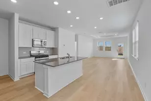 188 Golden Bell Wy, Buda, TX 78610 - Photo 4