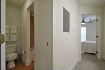 711 W 32nd Street #108, Austin, TX 78705 - Photo 18