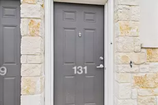 711 W 32nd St, Austin, TX 78705 - Photo 4