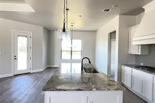 104 Creek Point Dr, Georgetown, TX 78628 - Photo 14