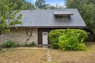 2001 Cody Ct, Austin, TX 78704 - Photo 2