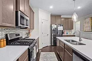 109 Adeline Rd, Hutto, TX 78634 - Photo 6