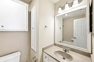 2706 Salado St, Austin, TX 78705 - Photo 18
