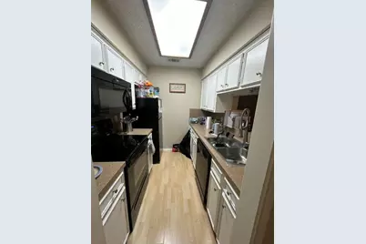 2706 Salado Street #305, Austin, TX 78705 - Photo 2