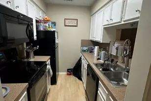 2706 Salado St, Austin, TX 78705 - Photo 2