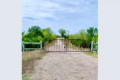 9024 Lockwood Springs Road, Manor, TX 78653 - Photo 2