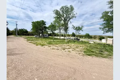 9024 Lockwood Springs Road, Manor, TX 78653 - Photo 6