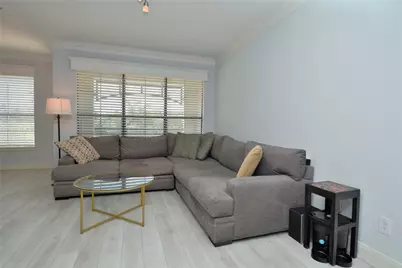 7701 Rialto Boulevard #124, Austin, TX 78735 - Photo 4