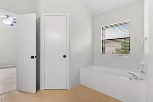 17842 Park Valley Dr, Round Rock, TX 78681 - Photo 20