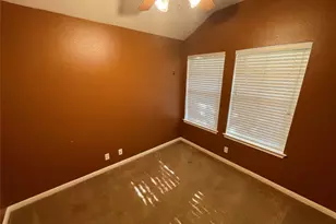 118 Fistral Dr, Hutto, TX 78634 - Photo 4