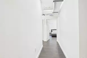 1010 W 26th St, Austin, TX 78705 - Photo 8