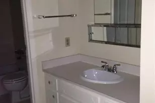 706 W 34th St, Austin, TX 78705 - Photo 8