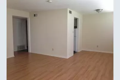 706 W 34th Street #102, Austin, TX 78705 - Photo 4