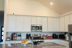 232 Short Leaf Dr, Buda, TX 78610 - Photo 4